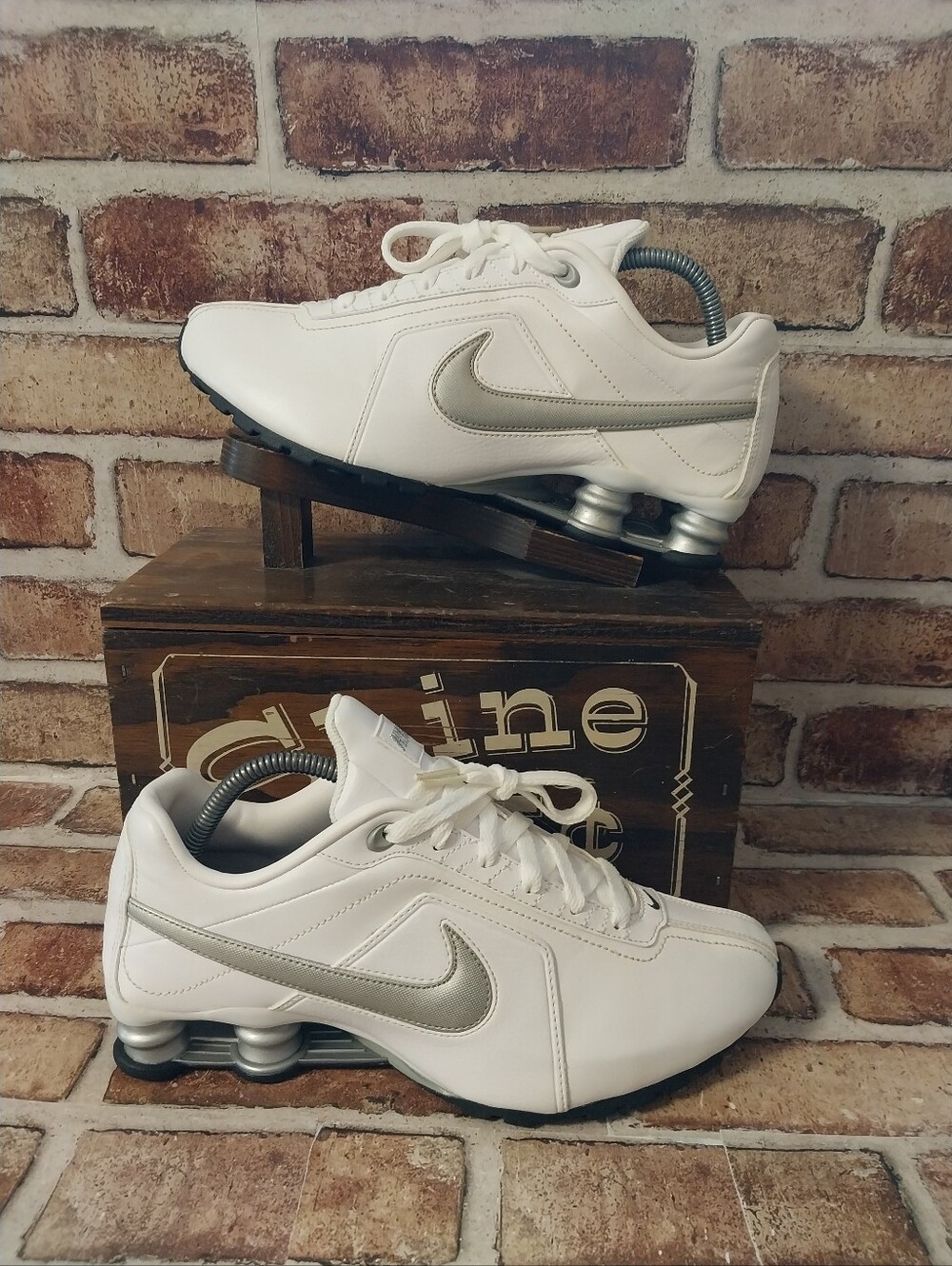 Pre-owned 2010 Nike Shox Conundrum Sl